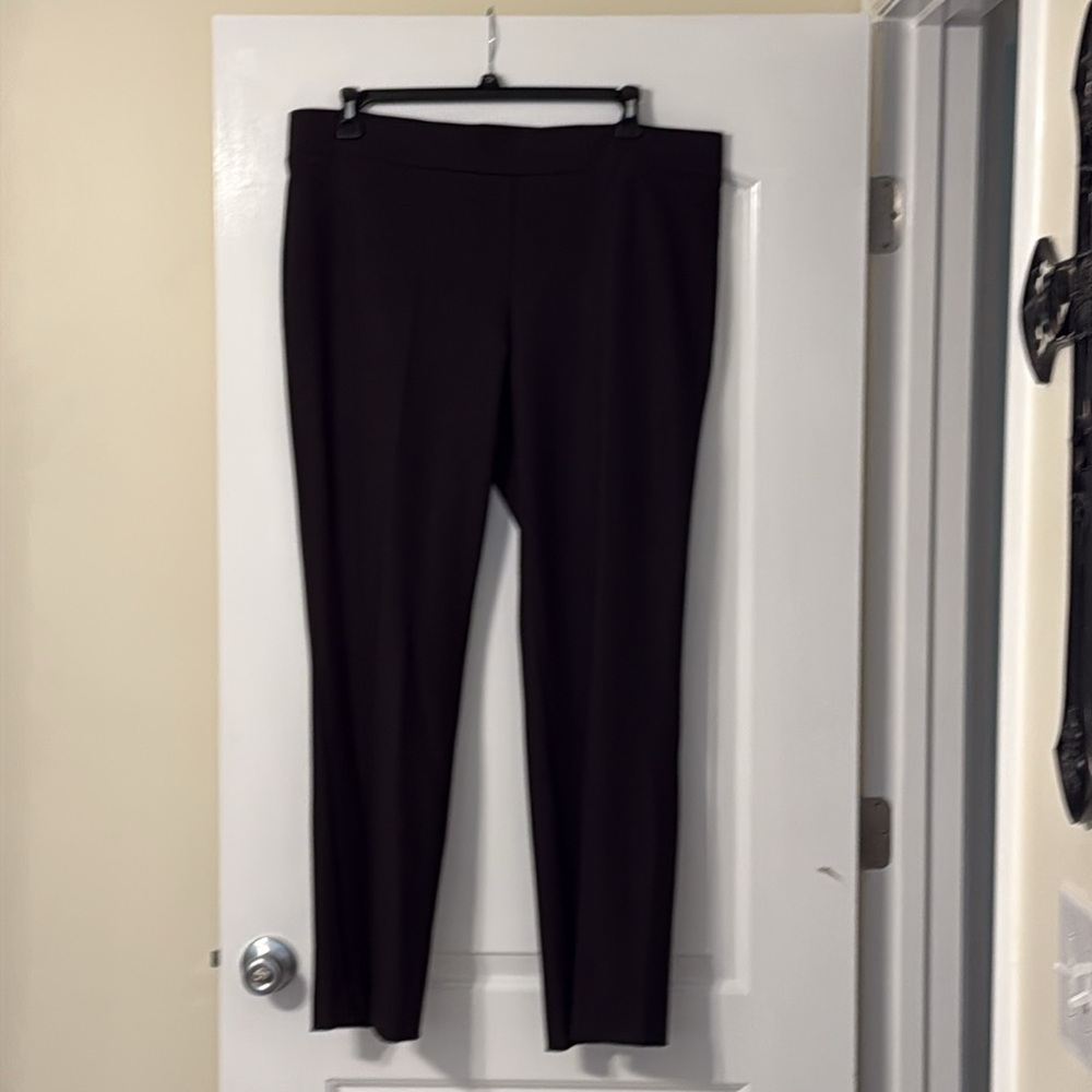 Black Straight Leg Pants with Streamlined Silhouette